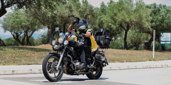 Un père et sa fille lors d'une précédente rencontre moto