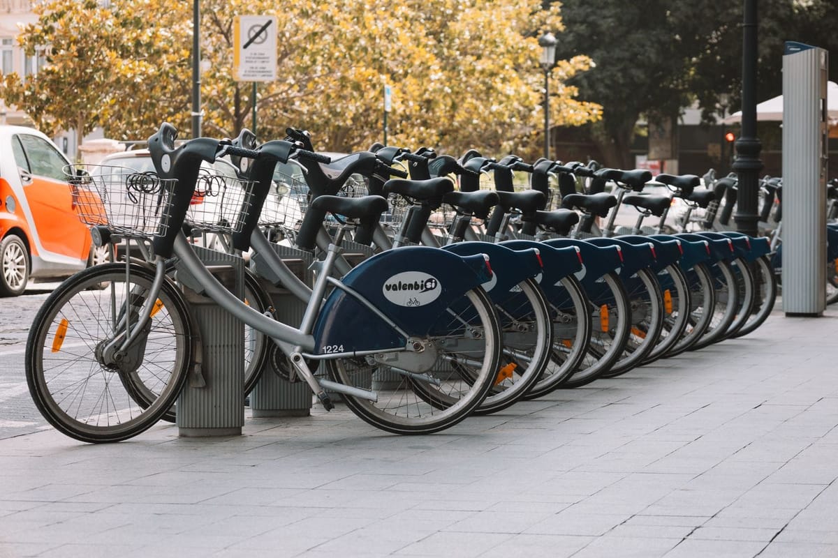 Deelvervoer in Valencia: Valenbisi, deelscooters en taxi-apps (2026)