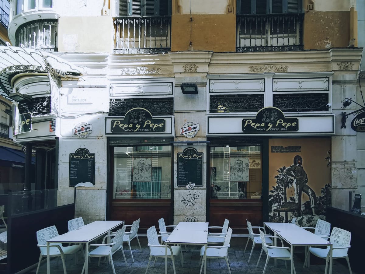 Fumer sur les terrasses en Espagne : que dit la nouvelle loi antitabac, et depuis quand ?