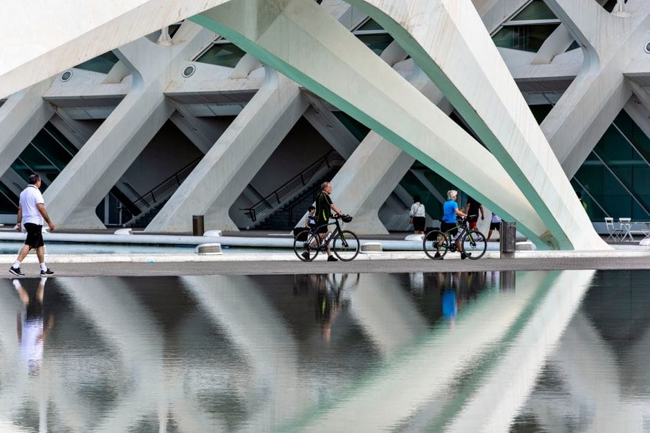 1,3 km de carril en obras enlazan el Turia con el mar