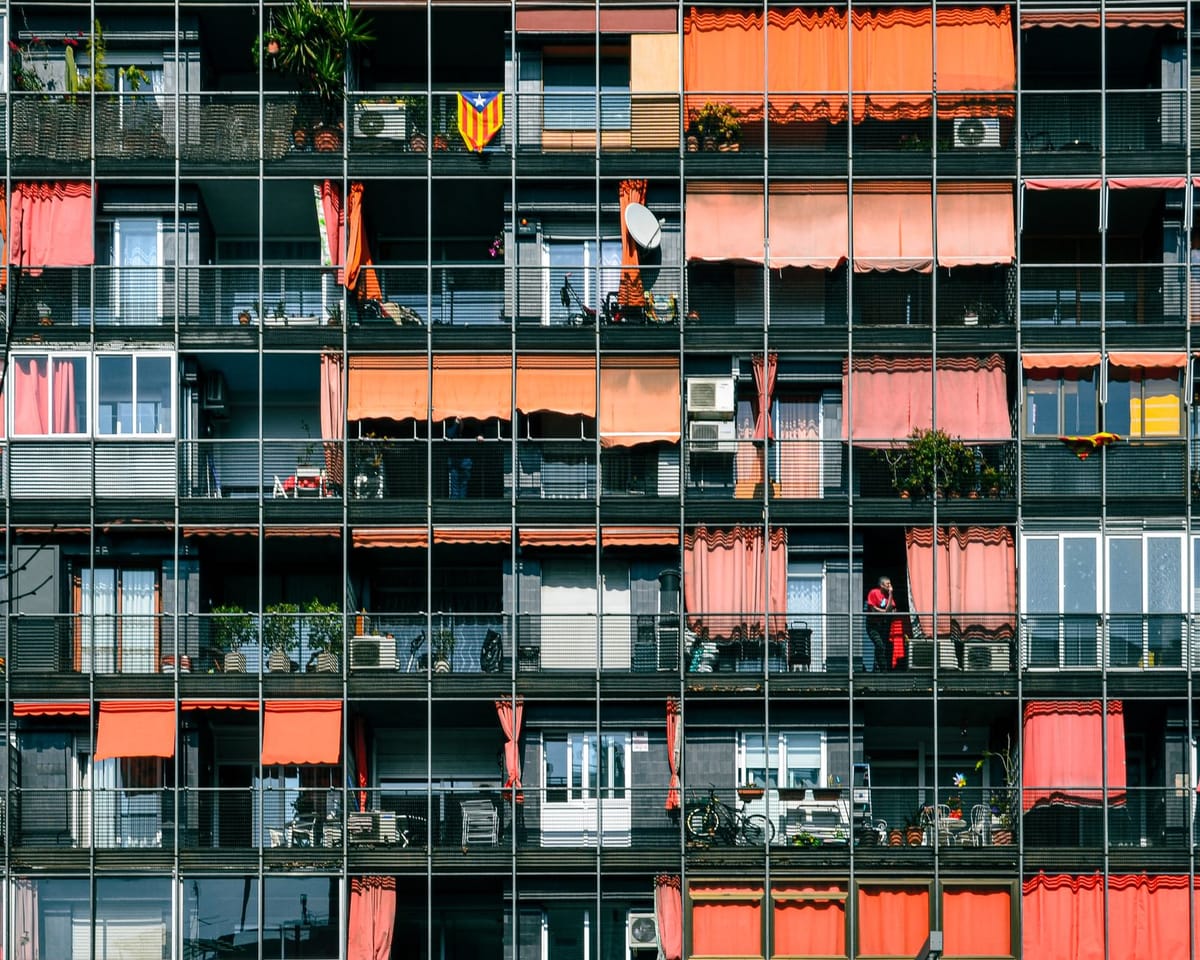 Sumar threatens cabinet boycott over Spain housing decree