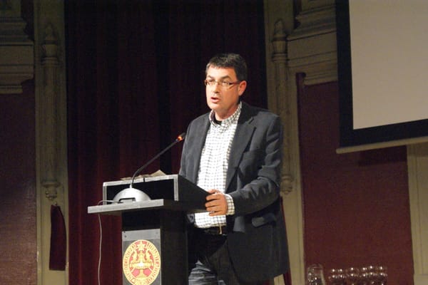 Wie is Enric Morera, oud-voorzitter van de Corts Valencianes?