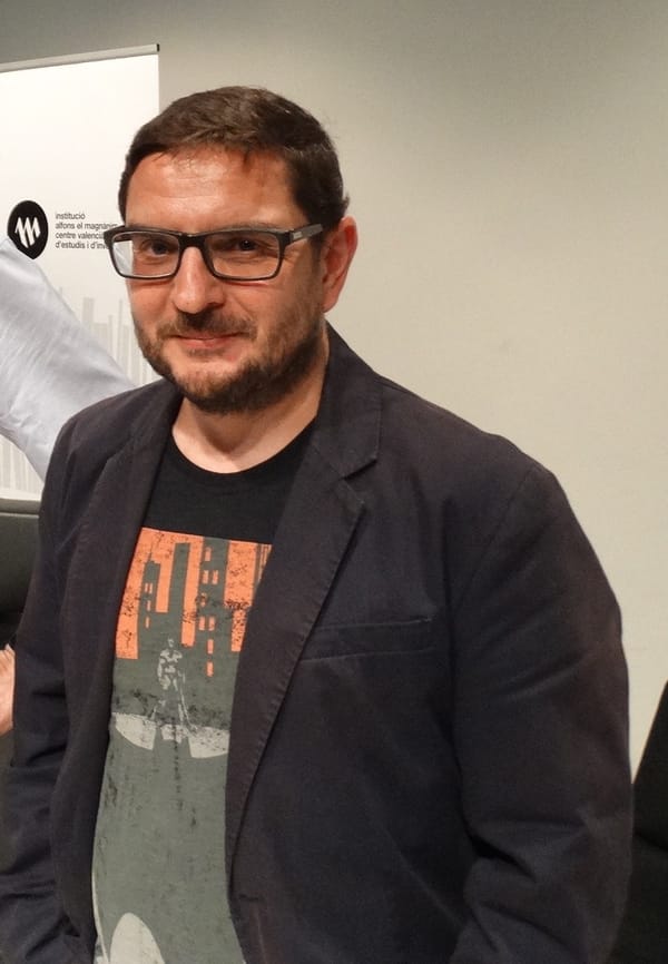 Qui est Xavier Aliaga, la plume la plus primée de la littérature valencienne contemporaine ?