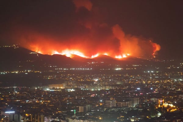 Gátova évacué, 133 hectares brûlés à la Serra Calderona